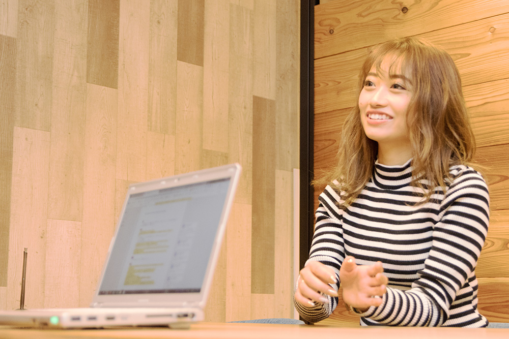 帰国後インタビューに答える中嶋杏理さん