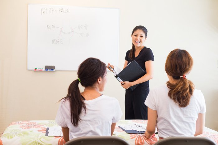 ハワイでロミロミマッサージを習得♪語学もおけいこもしっかり学べる!